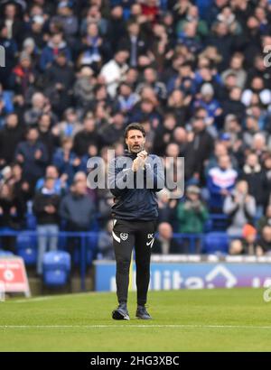 Portsmouth-Cheftrainer Danny Cowley während der Sky Bet League ein Spiel zwischen Portsmouth und Milton Keynes Dons im Fratton Park, Portsmouth, Großbritannien - 15th. Januar 2022 Stockfoto