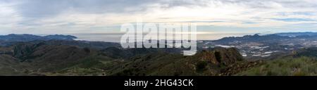 Panorama Küstengebirgslandschaft an der Costa Calida in Murcia Stockfoto