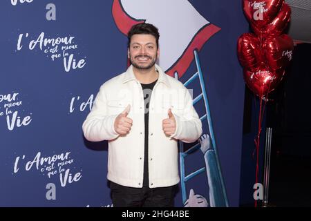 Paris, Frankreich, den 17. januar 2022, Vorschau auf den Film L'Amour c'est mieux que la Vie von Claude Lelouch, Kev Adams. François Loock/Alamy Stockfoto