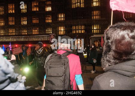 Tötet die Proteste des Gesetzentwurfs vom Samstag, um endlose Störungen außerhalb des Oberhauses zu verursachen, und sie stimmen derzeit über die Änderungen des PC ab Stockfoto