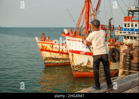 Saphan Pla Pier oder Hua hin Angelpier an einem sonnigen Nachmittag in Hua hin, Thailand Stockfoto