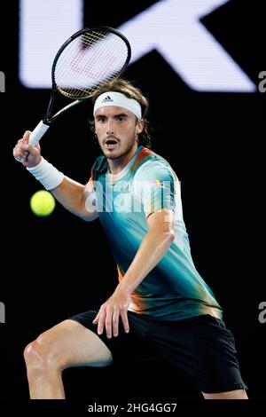 Melbourne, Australien. 18th Januar 2022. STEFANOS TSITSIPAS (GRE) in Aktion am 2. Tag bei den Australian Open 2022 am Dienstag, den 2022. Januar, Melbourne Park Credit: Corleve/Alamy Live News Stockfoto