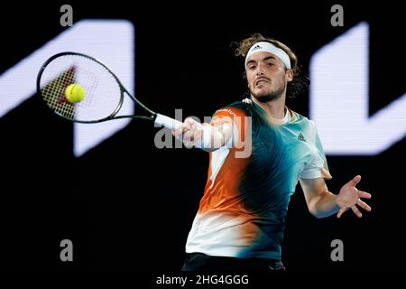 Melbourne, Australien. 18th Januar 2022. STEFANOS TSITSIPAS (GRE) in Aktion am 2. Tag bei den Australian Open 2022 am Dienstag, den 2022. Januar, Melbourne Park Credit: Corleve/Alamy Live News Stockfoto