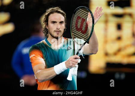 Melbourne, Australien. 18th Januar 2022. STEFANOS TSITSIPAS (GRE) in Aktion am 2. Tag bei den Australian Open 2022 am Dienstag, den 2022. Januar, Melbourne Park Credit: Corleve/Alamy Live News Stockfoto