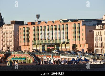 Brighton Hotels am Meer Großbritannien - das Jurys Inn Brighton Waterfront Hotel Stockfoto