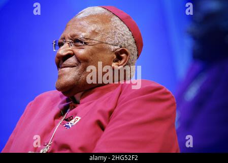 Desmond Tutu bei Hay-on-Wye am 28th. Mai 2009. Desmond Tutu war ein südafrikanischer anglikanischer Bischof und Theologe, bekannt für seine Arbeit als Anti-Apartman Stockfoto