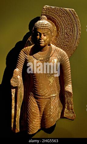 Buddha - Mathura (Uttar Pradesh ) 5th - 6th Jahrhundert Indien, indischer, roter Sandstein Stockfoto