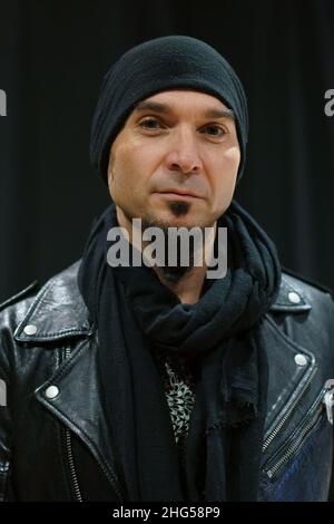 Madrid, Spanien. 18th Januar 2022. Carlos Escobedo bei der Präsentation des Encanto Festivals im Teatro Soho Club in Madrid. (Foto: Atilano Garcia/SOPA Images/Sipa USA) Quelle: SIPA USA/Alamy Live News Stockfoto