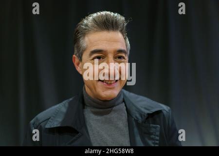 Madrid, Spanien. 18th Januar 2022. Juan Valderrama gesehen während der Präsentation des Encanto Festivals im Teatro Soho Club in Madrid. (Foto: Atilano Garcia/SOPA Images/Sipa USA) Quelle: SIPA USA/Alamy Live News Stockfoto