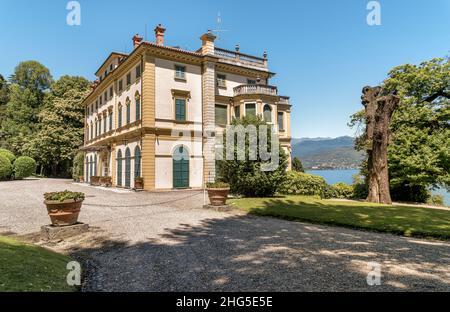 Stresa, Piemont, Italien - 14. Juni 2018: Blick auf die Villa Pallavicino, die antike Residenz am Lago Maggiore in Stresa. Stockfoto