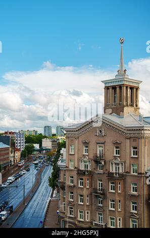 Das einzige Gebäude mit sowjetischen Symbolen in Tallinn. Stockfoto