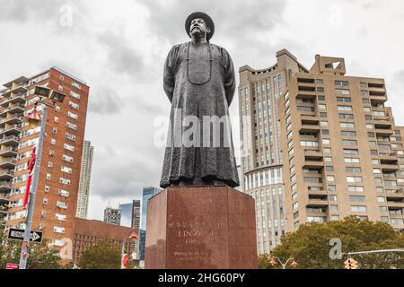 Manhattan, New York City, New York, USA. 2. November 2021. Denkmal für Lin Ze Xu in Chinatown. Stockfoto