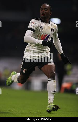 London, Großbritannien. 18th Januar 2022. Neeskens Kebano von Fulham in Aktion während des Spiels. EFL Skybet Championship match, Fulham gegen Birmingham City im Craven Cottage in London am Dienstag, 18th. Januar 2022. Dieses Bild darf nur für redaktionelle Zwecke verwendet werden. Nur zur redaktionellen Verwendung, Lizenz für kommerzielle Nutzung erforderlich. Keine Verwendung bei Wetten, Spielen oder Veröffentlichungen in einem Club/einer Liga/einem Spieler. PIC von Steffan Bowen/Andrew Orchard Sports Photography/Alamy Live News Credit: Andrew Orchard Sports Photography/Alamy Live News Stockfoto