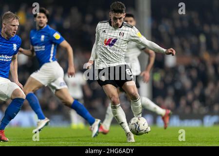 LONDON, GROSSBRITANNIEN. JAN 18th Harry Wilson von Fulham in Aktion während des Sky Bet Championship-Spiels zwischen Fulham und Birmingham City im Craven Cottage, London am Dienstag, den 18th. Januar 2022. (Kredit: Juan Gasparini | MI Nachrichten) Kredit: MI Nachrichten & Sport /Alamy Live Nachrichten Stockfoto