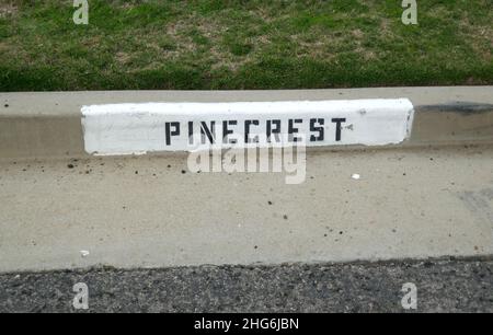 Inglewood, California, USA 15th. Januar 2022 Piinecrest-Sektion auf dem Inglewood Park Cemetery am 15. Januar 2022 in Inglewood, Los Angeles, Kalifornien, USA. Foto von Barry King/Alamy Stockfoto Stockfoto