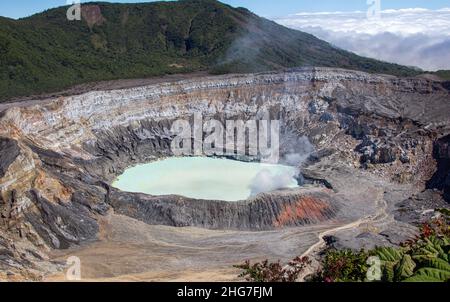 Aktiver Vulkan in Costa Rica Stockfoto