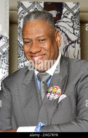 **DATEI FOTO** Andre Leon Talley ist am 73 gestorben. Porträts des Modemagnaten und Vogue-Editors Andre Leon Talley, fotografiert in Philadelphia am 30. Oktober 2008. Quelle: Scott Weiner/MediaPunch Stockfoto