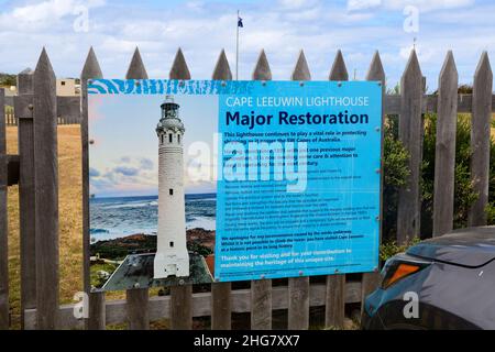 Bekanntmachung über die im Gange befindlichen Restaurierungsarbeiten am Cape Leeuwin Lighthouse, Westaustralien Stockfoto