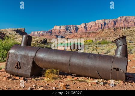 Spencer Boiler, 1910, Dampfmaschine zum Pumpen von Wasser, Vermilion Cliffs, Paria Plateau in dist, Lees Ferry, Glen Canyon National Recreation Area, Arizona Stockfoto