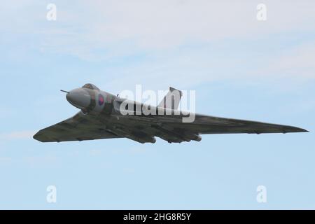 Einer der letzten Auftritte des Vulcan bei Dunsfold Wings and Wheels, Surrey, Großbritannien Stockfoto