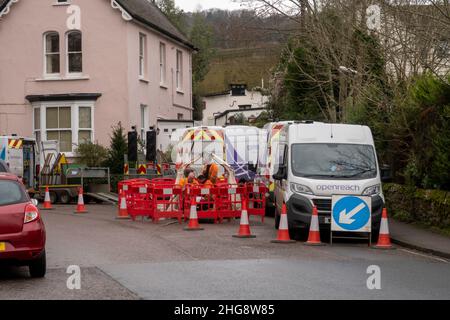 BT British Telecom OpenReach Verkehrskontrolle bei Straßenarbeiten während der Arbeiten in Salcombe Rd, Sidmouth, Devon Stockfoto