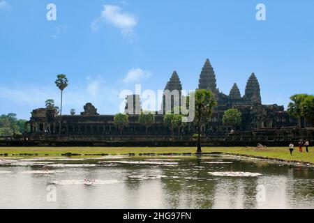 Siem Reap, Kambodscha - April 12 2009: Angkor Wat (Wat-Tempel) ist das zentrale Merkmal des UNESCO-Weltkulturerbes Angkor, das die Pracht enthält Stockfoto