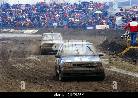 Archiv 80ies: Dirt Track Autorennen, Frankreich, 1986 Stockfoto