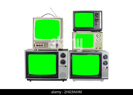 Fünf Vintage-Fernseher mit grünen Bildschirmen und weißem Hintergrund. Stockfoto