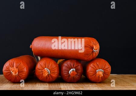 Verschiedene Arten von Zutaten und Würstchen von Hand hergestellt. Stockfoto