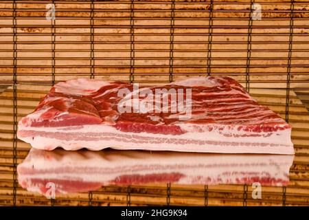 Verschiedene Arten von Zutaten und Würstchen von Hand hergestellt. Stockfoto