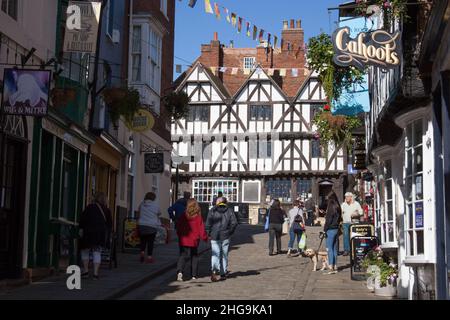 Blick auf Gebäude auf dem Steep Hill in Lincoln in Großbritannien Stockfoto