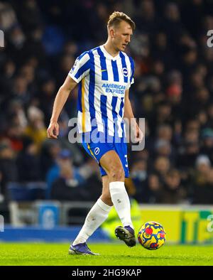 Marc Cucurella von Brighton und Hove Albion in Aktion während des Spiels der Premier League im AMEX Stadium in Brighton. Bilddatum: Dienstag, 18. Januar 2022. Stockfoto