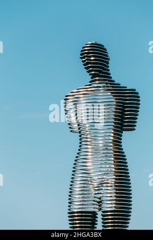 Batumi, Adjara, Georgia. Bewegte Metallskulptur von georgischen Bildhauer Tamara Kvesitadze im Jahr 2007, mit dem Titel man and Woman or Ali and Nino. Stockfoto