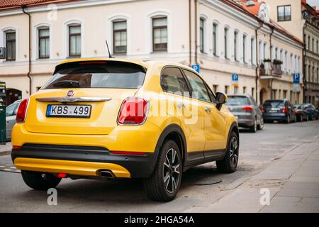 Fiat 500X oder Typ 334 ist ein von Fiat Chrysler Automobiles hergestelltes Crossover-Sport-Nutzfahrzeug mit Heckklappe Stockfoto