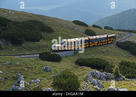 Die Schneebergbahn auf dem Schneeberg in Niederösterreich, Österreich, Europa Stockfoto