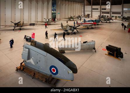 Duxford Imperial war Museum Spitfire Exhibition IWM Duxford Cambridgshire England UK 19 January 2022 Spitfire Evolution einer Ikone Ausstellung von 11 Sp Stockfoto