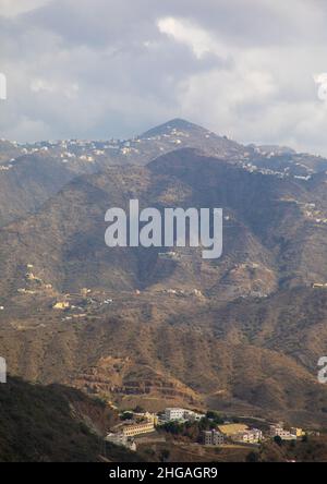 Dorf in den Bergen in der Nähe der Grenze zum Jemen, Provinz Jizan, Faifa-Gebirge, Saudi-Arabien Stockfoto