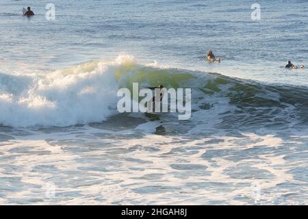 Surfer in Punta de Lobos in Pichilemu, Chile Stockfoto