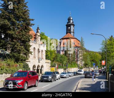 Talstation der Schwebebahn und Loschwitz-Kirche, Dresden, Sachsen, Deutschland Stockfoto