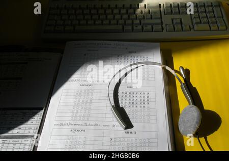 Genova, Italien 05/07/2005: Call Center ©Andrea Sabbadini Stockfoto