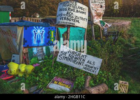 Aktivist-Camp, Hambacher Forst, Nordrhein-Westfalen, Deutschland Stockfoto