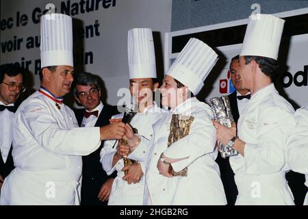 Archiv 80ies: Französischer Küchenchef Paul Bocuse bei der Bocuse d'Or Ceremony, Lyon, Frankreich, 1987 Stockfoto