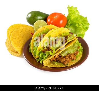 Platte mit Tacos, Nachos isoliert auf weißem Stockfoto