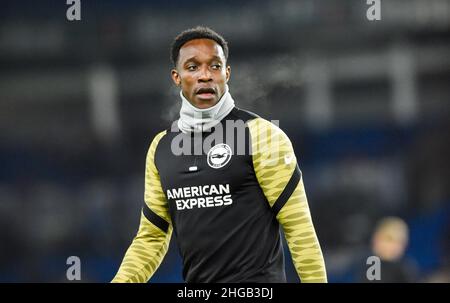 Danny Welbeck of Brighton erwärmt sich vor dem Spiel der Premier League zwischen Brighton & Hove Albion und Chelsea im Amex Stadium, Brighton, Großbritannien - 18. Januar 2022 Photo Simon Dack/Tele Images. - Nur redaktionelle Verwendung. Kein Merchandising. Für Fußballbilder gelten Einschränkungen für FA und Premier League. Keine Nutzung von Internet/Mobilgeräten ohne FAPL-Lizenz. Weitere Informationen erhalten Sie von Football Dataco Stockfoto