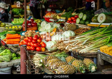 Produce Stand, Central Market, Hoi an, Vietnam Stockfoto