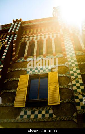 Spanien, Barcelona, 14/07/2021. Das Casa Vicens Haus in Barcelona, entworfen von Antoni Gaudí, heute ein Museum. Stockfoto