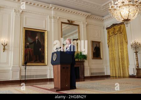 Der US-Präsident Joe Biden hält am Mittwoch, den 19. Januar 2022, eine Pressekonferenz im Ostsaal des Weißen Hauses in Washington, DC ab.Quelle: Oliver Contreras/Pool via CNP /MediaPunch Stockfoto