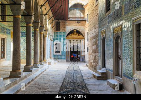 ISRANBUL, TÜRKEI - 11. SEPTEMBER 2017: Dies ist das Sultan-Tor im Harem des Topkapi-Palastes. Stockfoto