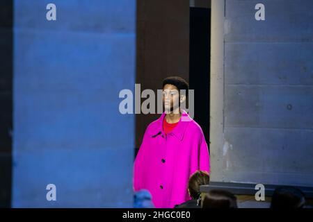 Paris, Frankreich. 19th Januar 2022. AMI Herbst/Winter 2022-23 Runway während der Paris Fashion Week Menswear Januar 2022 - Paris, Frankreich 19/01/2022 Credit: dpa/Alamy Live News Stockfoto