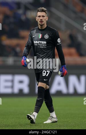 Mailand, Italien. 19th Januar 2022. Ionut Andrei Radu (FC Internazionale) schaut während des Spiels Inter - FC Internazionale gegen Empoli FC, italienischer Fußball Coppa Italia in Mailand, Italien, Januar 19 2022 Quelle: Independent Photo Agency/Alamy Live News Stockfoto